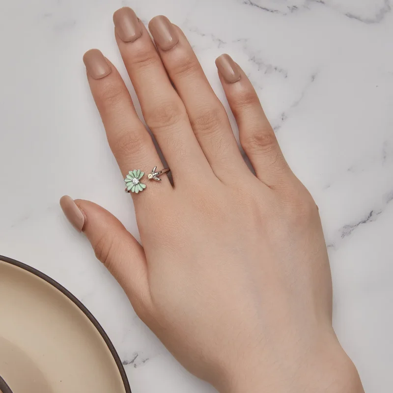(image for) Pandora Style Daisy Bee Open Ring - SCR929 - View 6