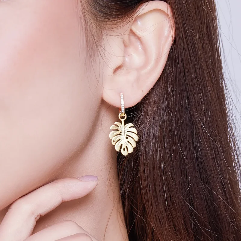 (image for) Pandora Style 18ct Gold Plated Monstera Leaf Dangle Earrings - BSE223 - View 6