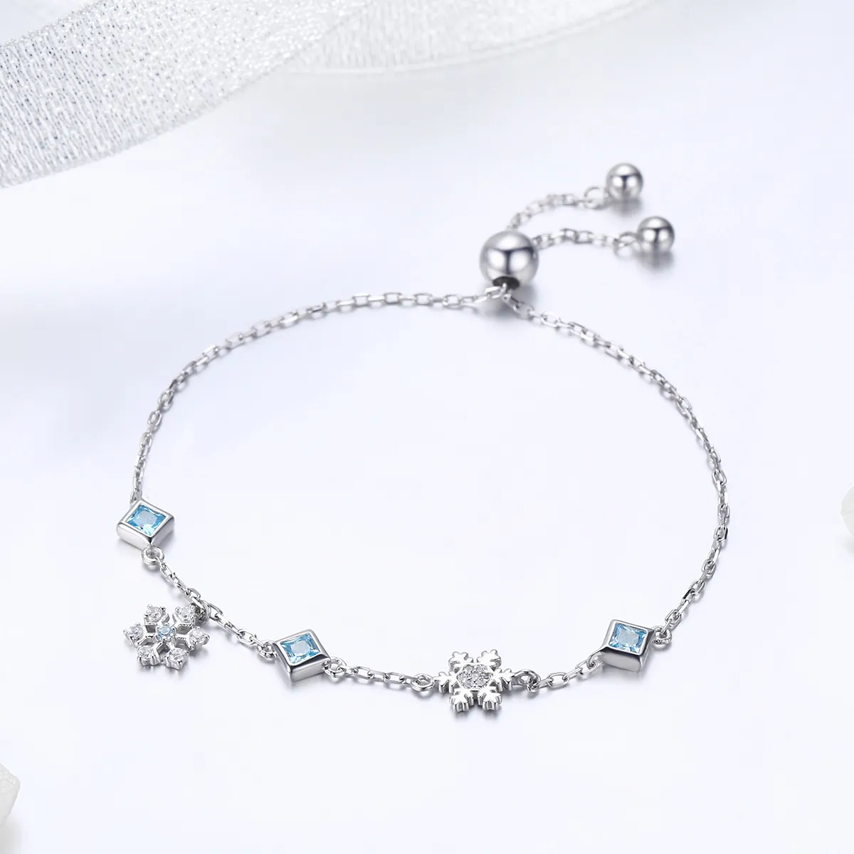 Pandora Style Silver Dancing Snowflake bracelet - BSB001