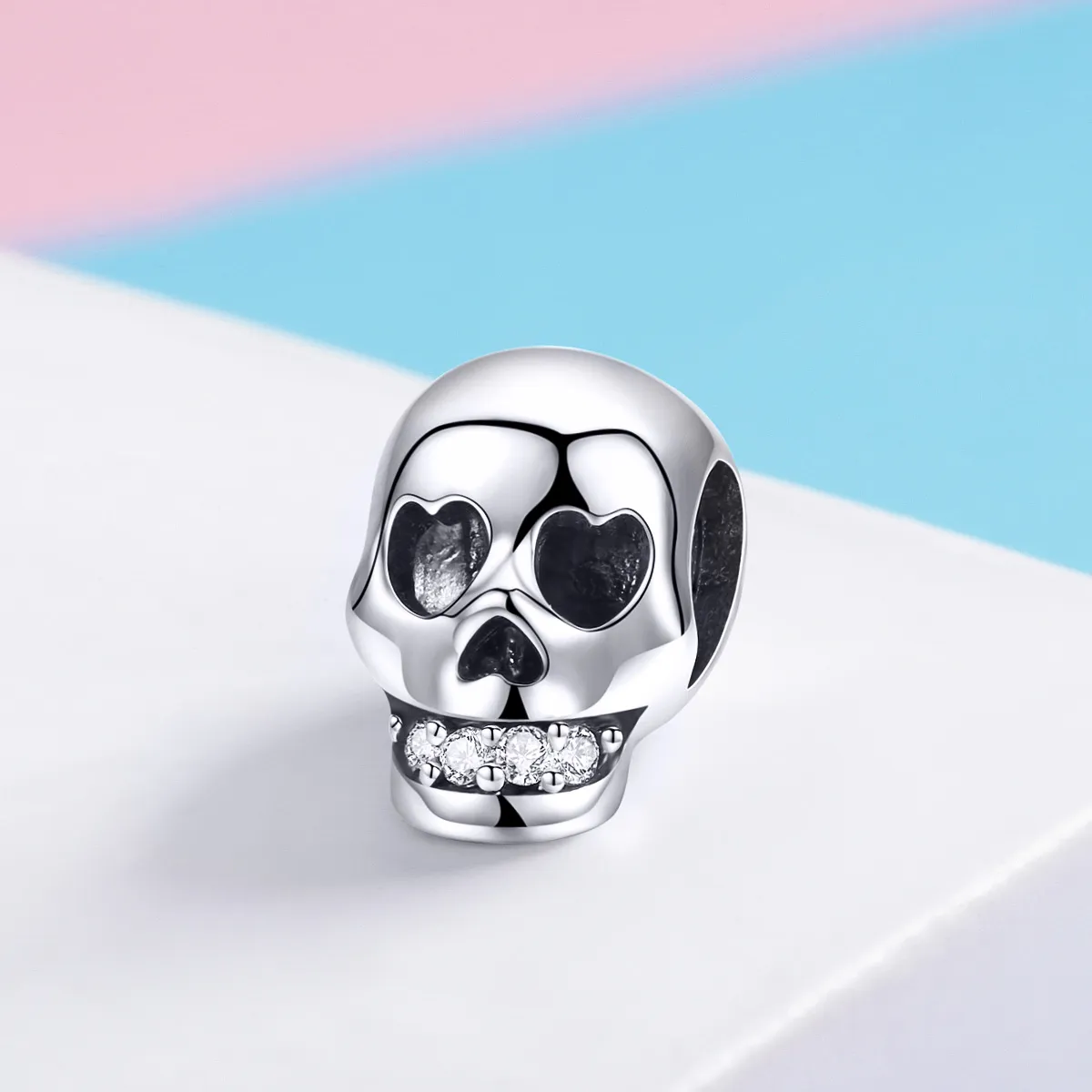 Pandora skull deals charm