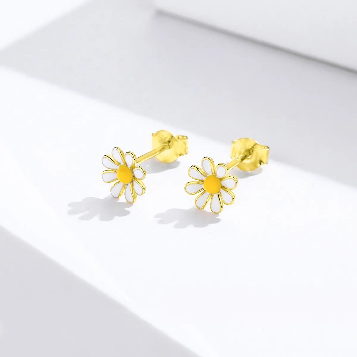 Pandora Style 18ct Gold Plated Daisy Stud Earrings - BSE203