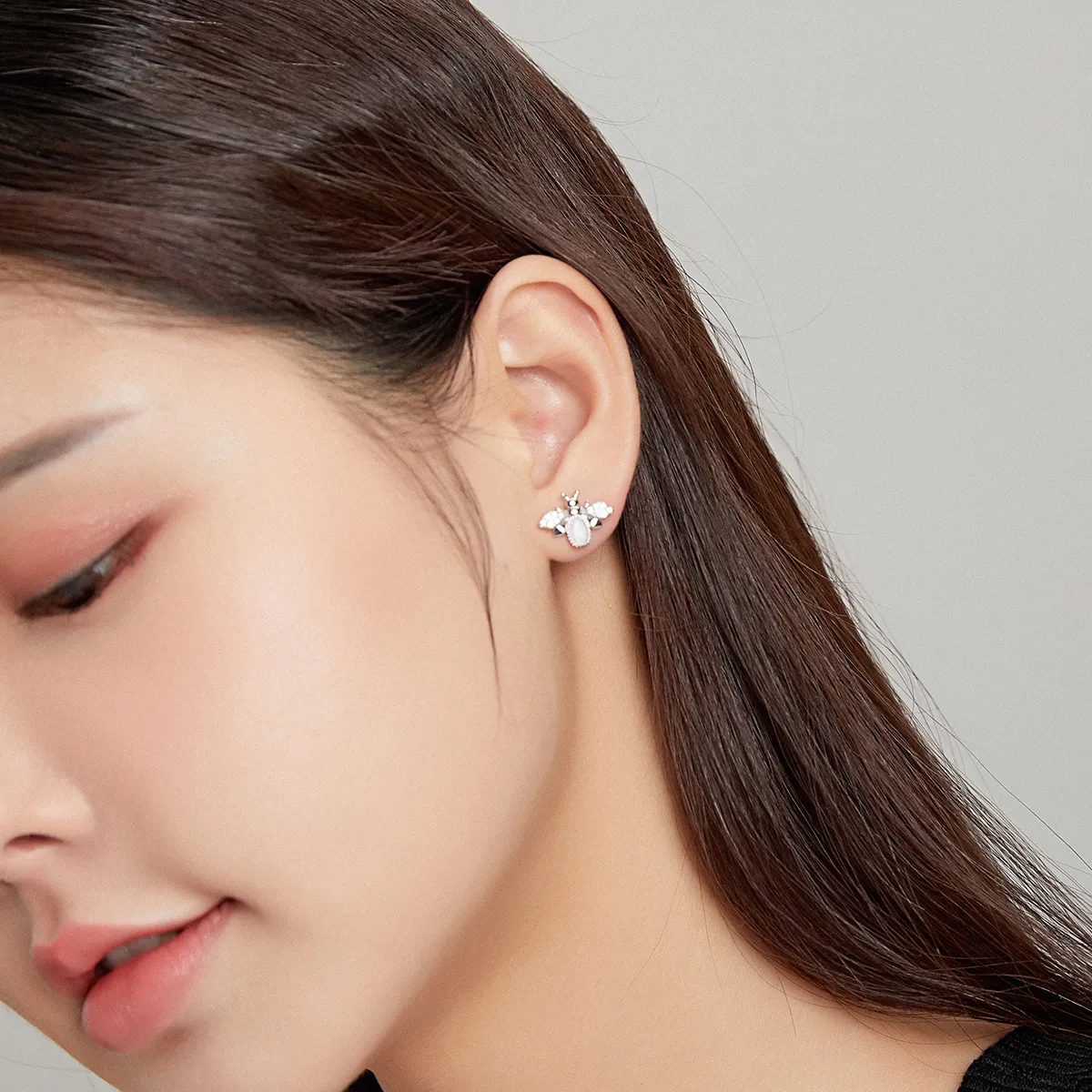 Pandora Style Silver Bee Stud Earrings - SCE1021