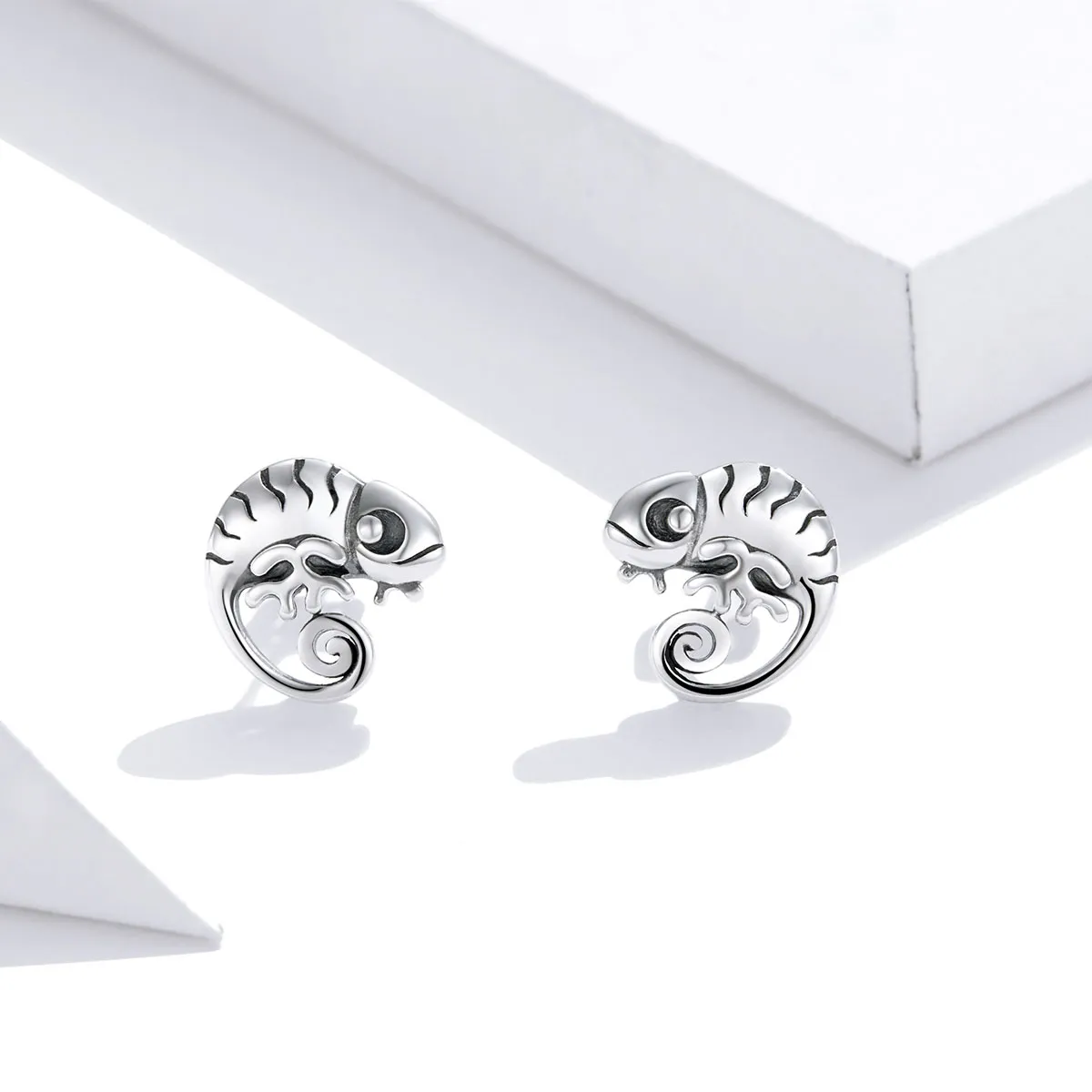 Pandora Style Silver Chameleon Stud Earrings - SCE949