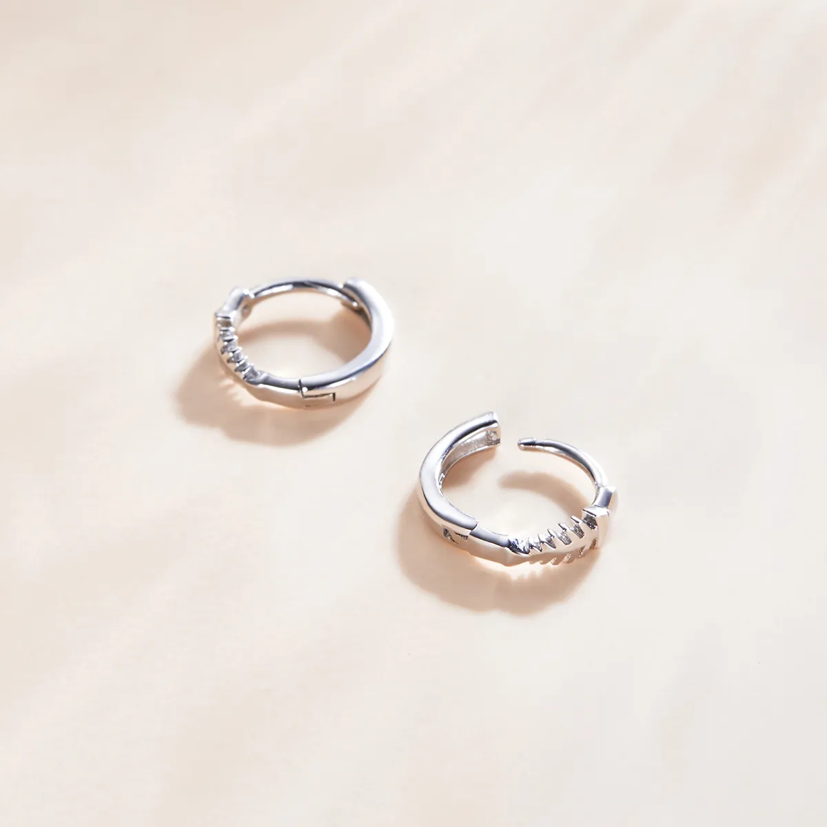 Pandora Style Silver Delicate Fish Bones Hoop Earrings - SCE1108