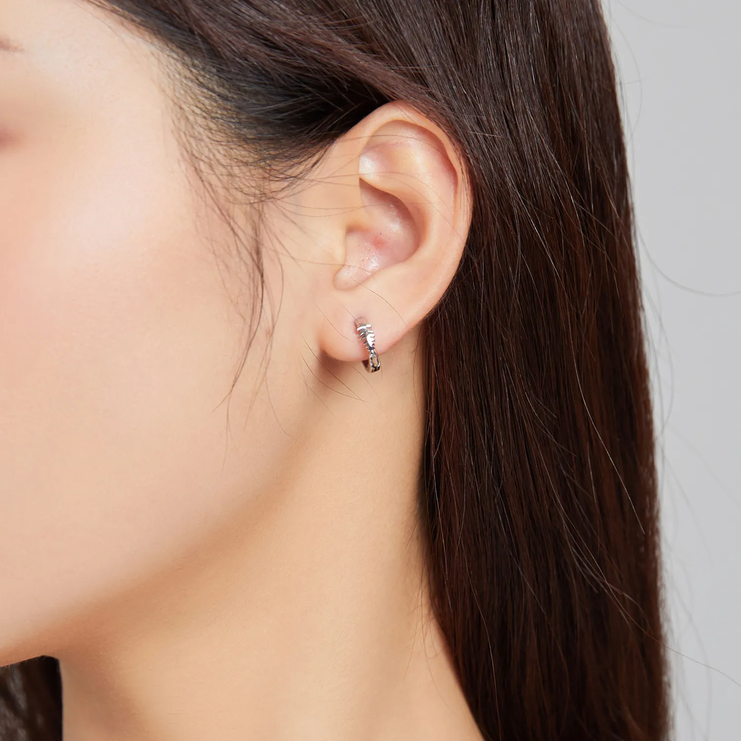 Pandora Style Silver Delicate Fish Bones Hoop Earrings - SCE1108