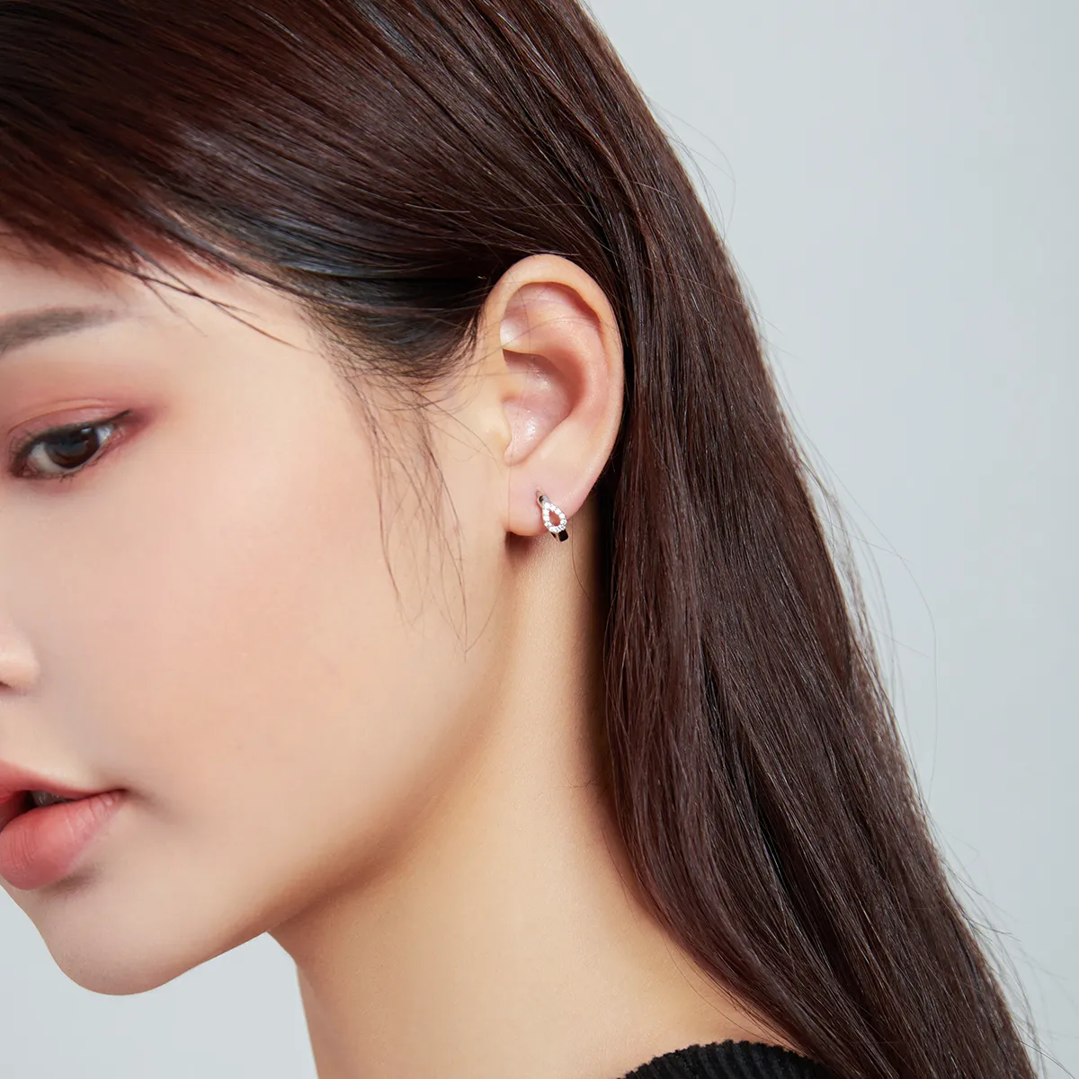 Pandora Style Silver Shining Drops Hoop Earrings - SCE1046