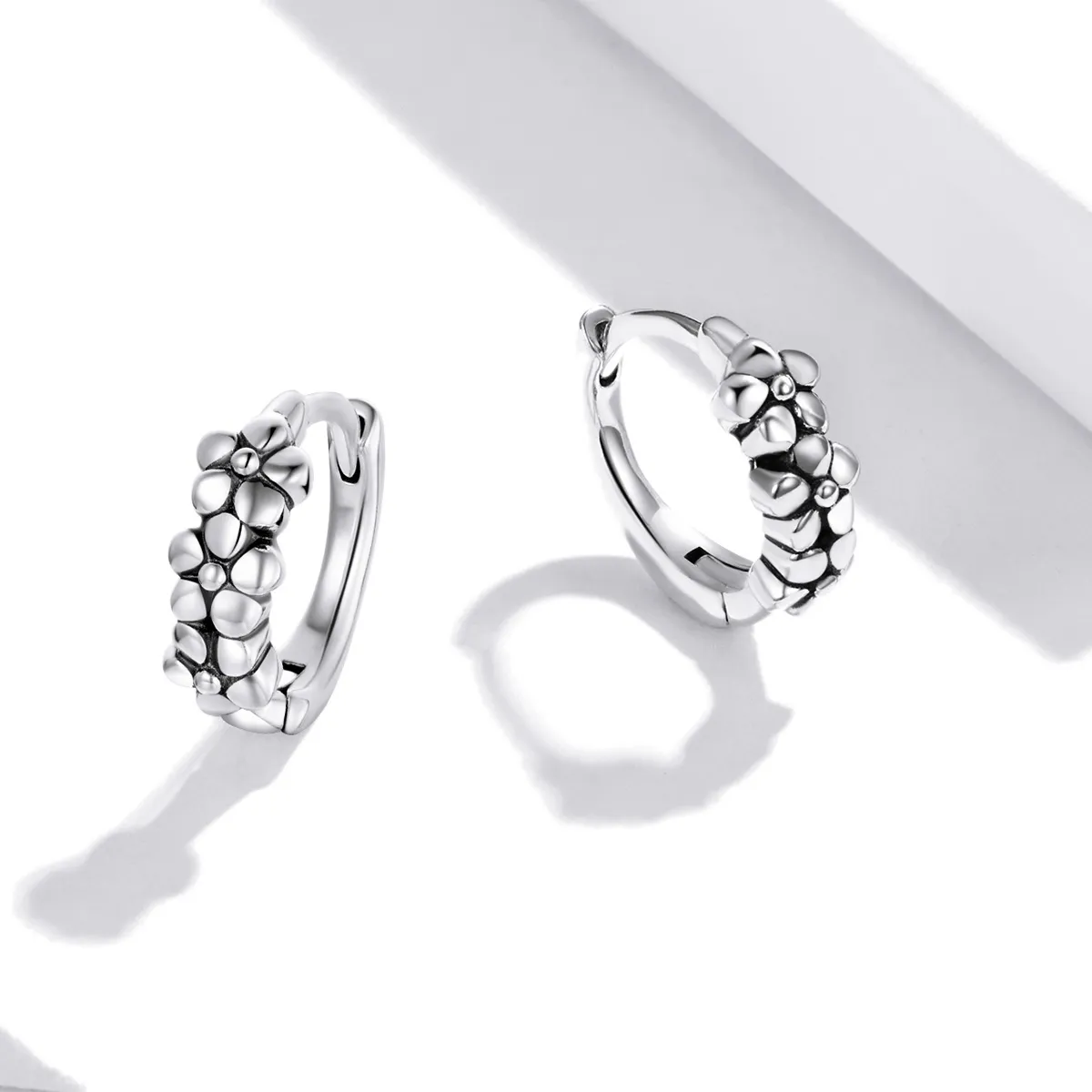 Pandora Style Silver Simple Silver Flowers Hoop Earrings - SCE1154