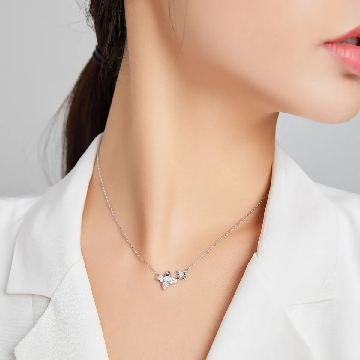 Pandora Style Silver Hydrangea Ball Pendant Necklace - SCN438
