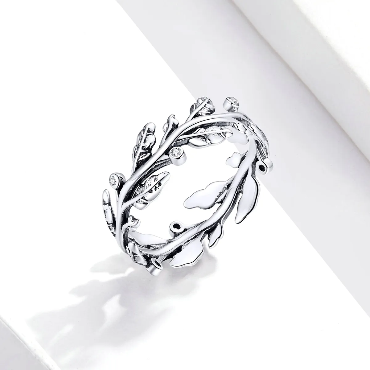Pandora Style Silver Classical Leaves Ring - SCR669