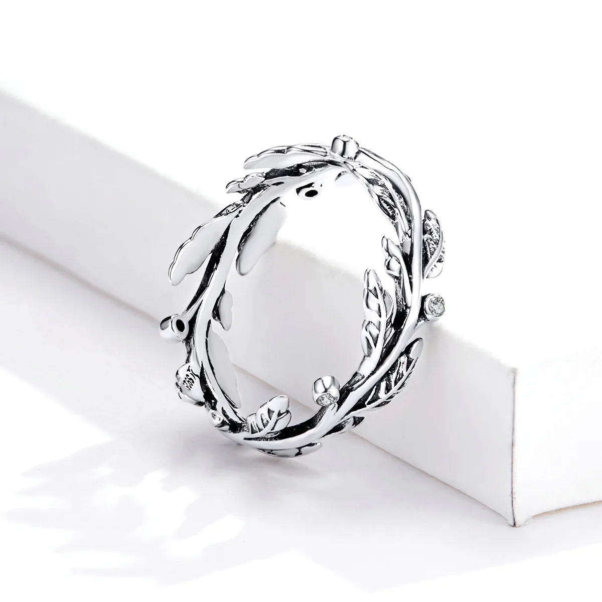 Pandora Style Silver Classical Leaves Ring - SCR669