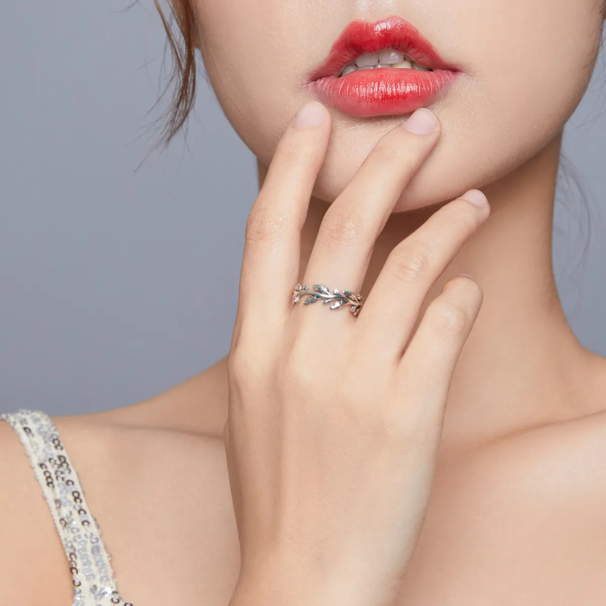 Pandora Style Silver Classical Leaves Ring - SCR669