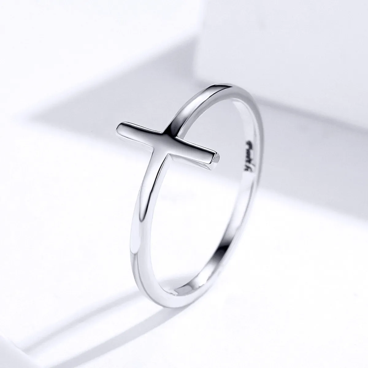 Pandora Style Silver Cross Ring - SCR562