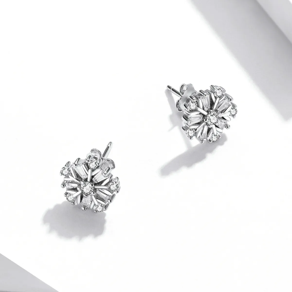 Pandora Style Silver Shining snowflakes Stud Earrings - SCE1289