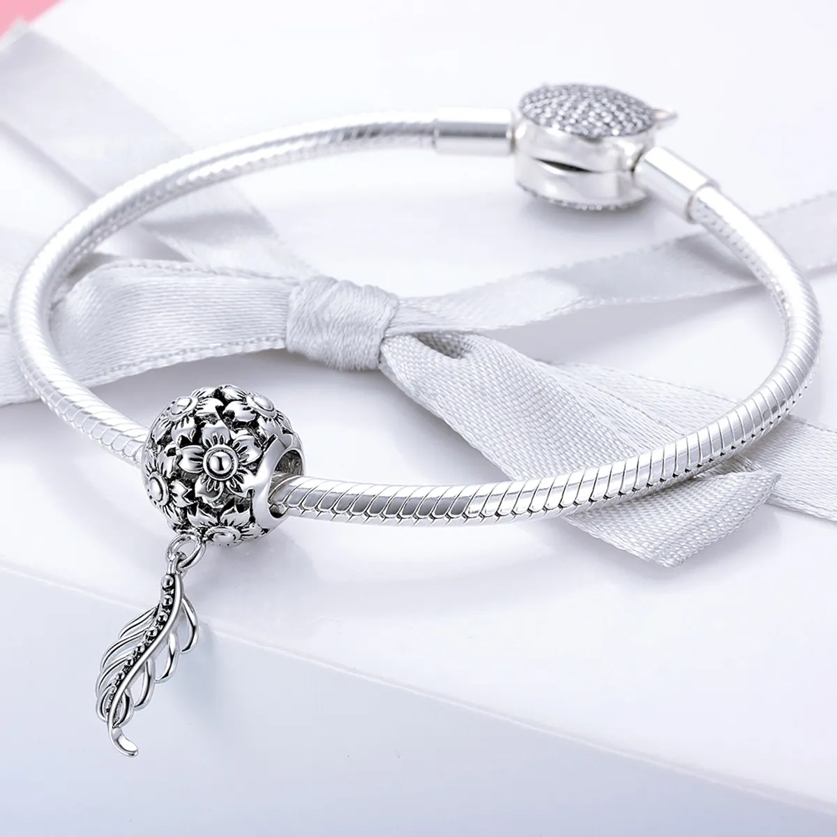 Pandora Style Flowers and Leaves Charm - SCC715