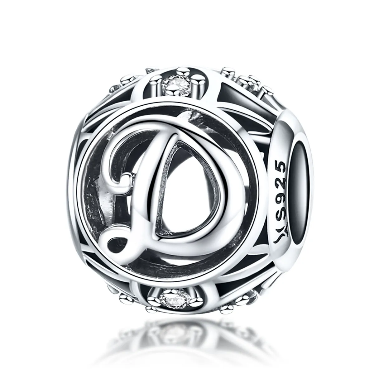 Pandora on sale d charm