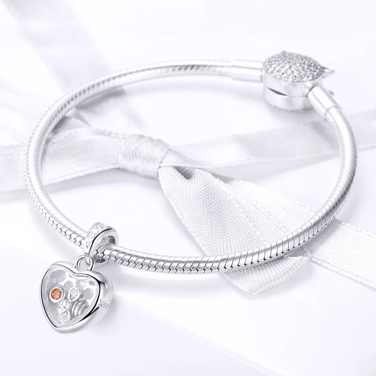 Pandora Style Hive Love Dangle - SCC870