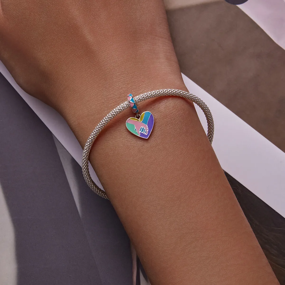 Pandora Style Holding Hands with Love Dangle - SCC2220