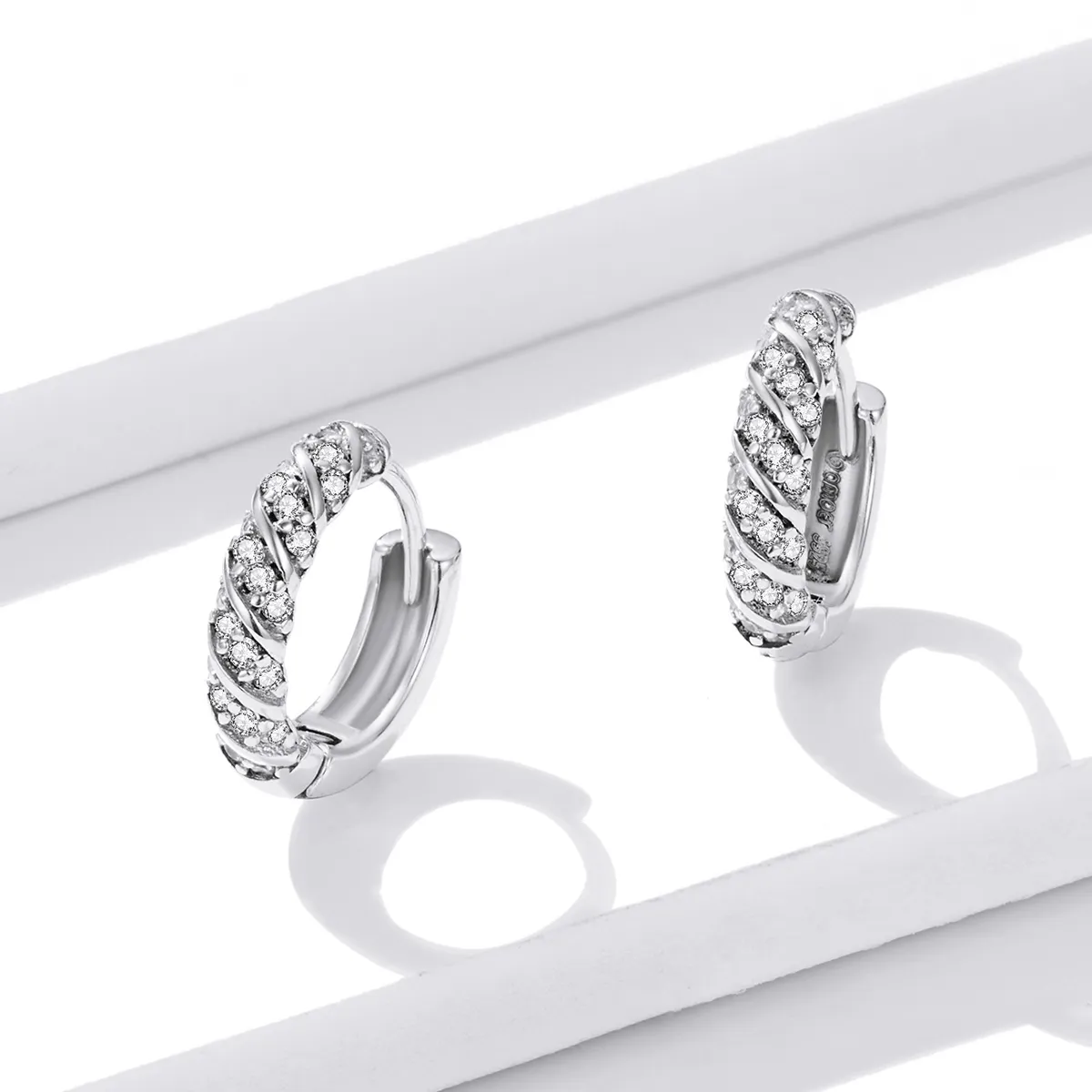 Pandora Style Elegant Woman Hoop Earrings - BSE512