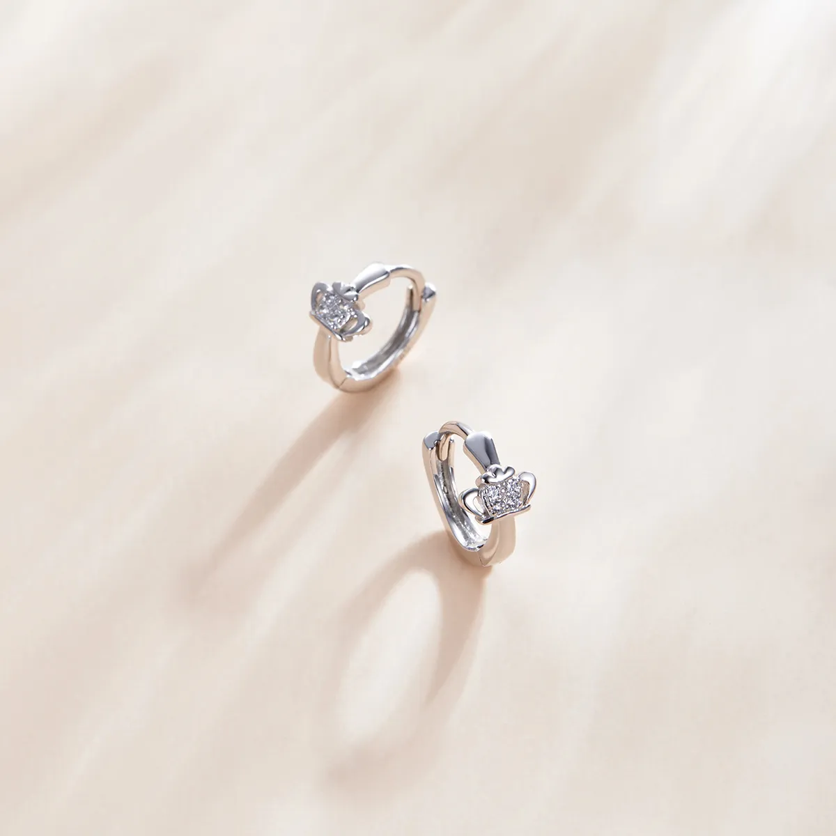 Pandora Style Shining Crown Hoop Earrings - SCE1044