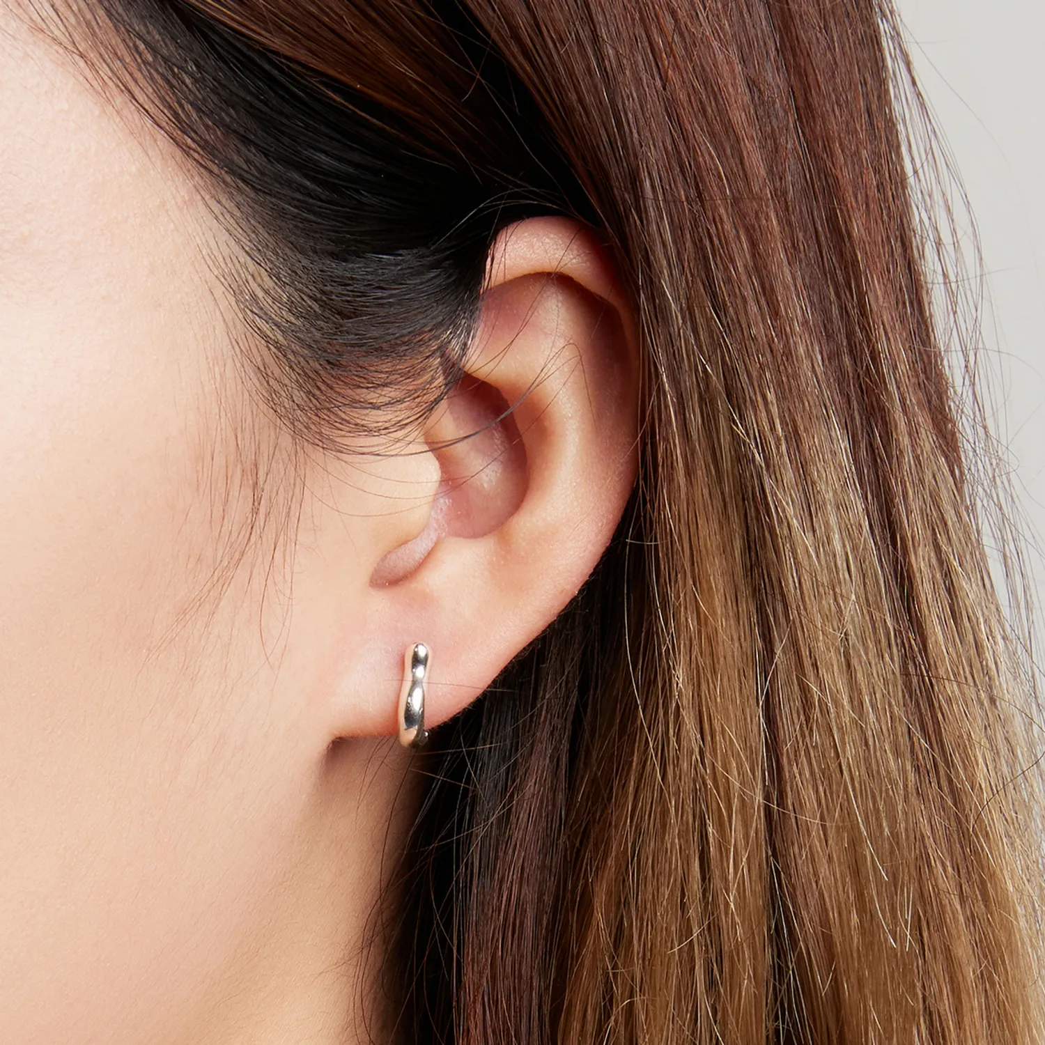Pandora Style Simple Silver Hoop Earrings - SCE1439