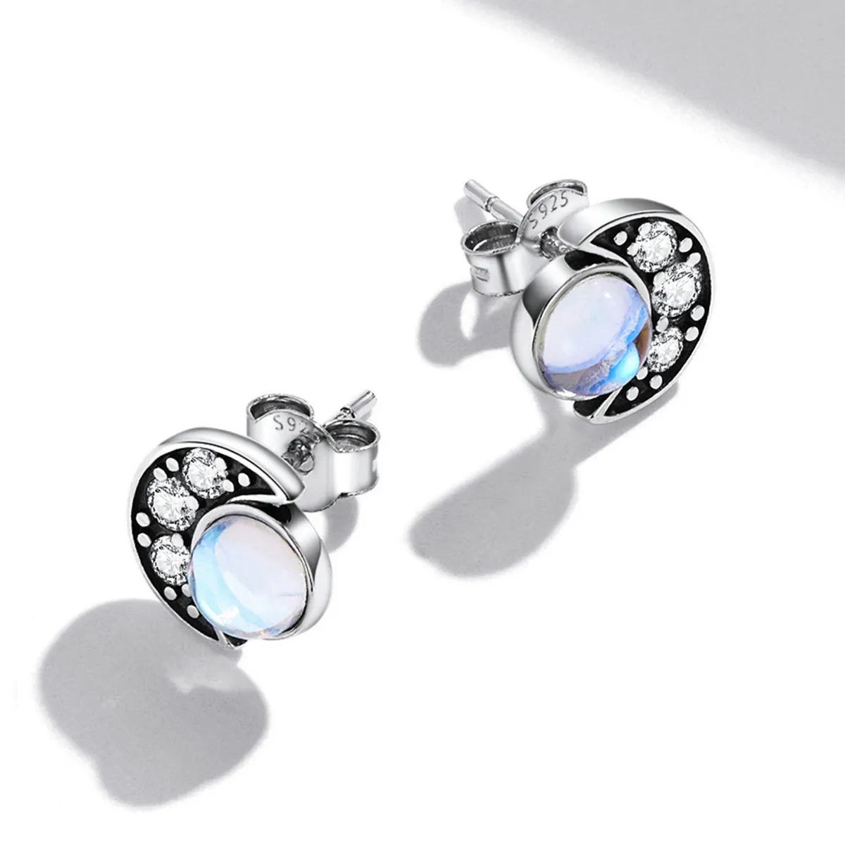Pandora Style Bright Moon Stud Earrings - SCE1335