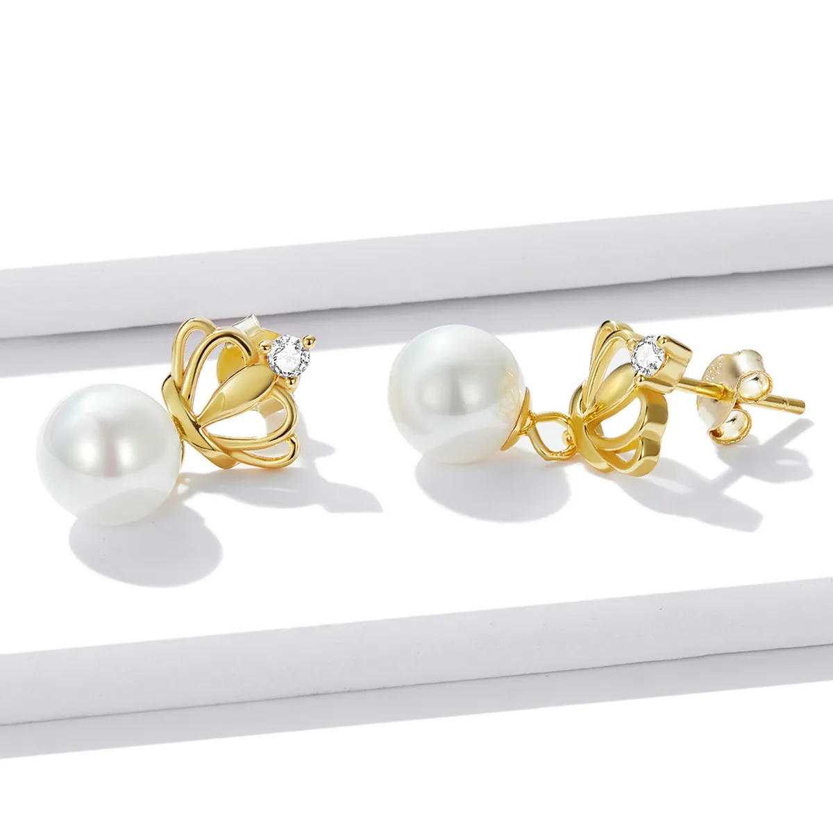 Pandora Style Crown Shell Beads Stud Earrings - BSE549