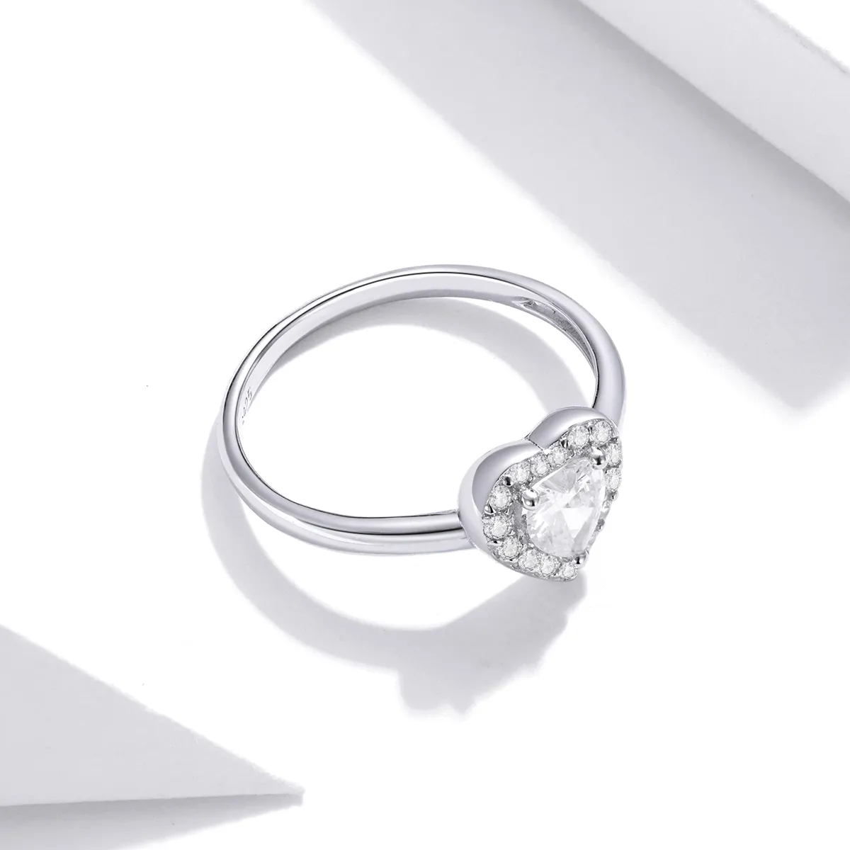Sparkling Elevated Heart Ring - SCR725