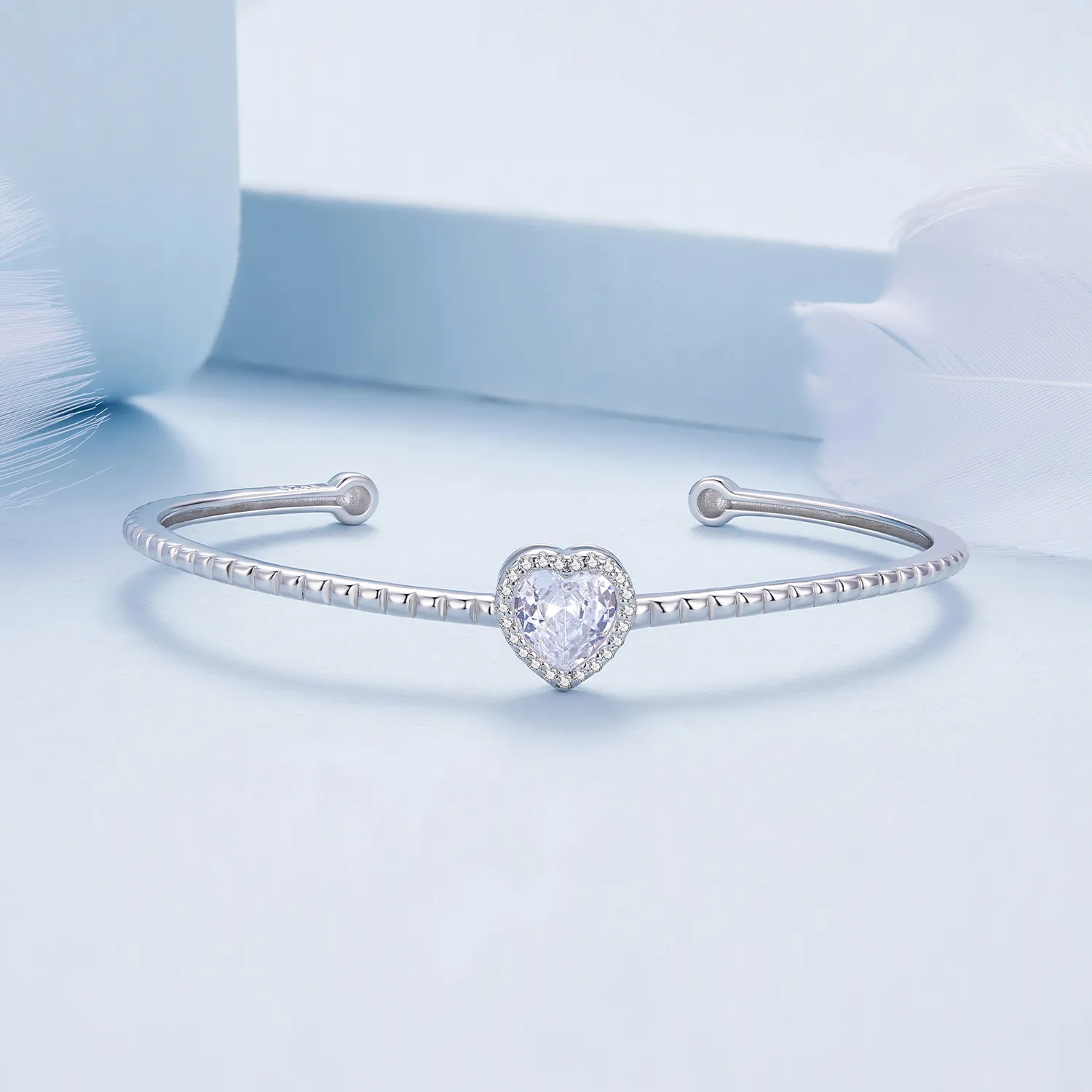 Pandora Style Heart-Shaped Open Bangle - BSB131