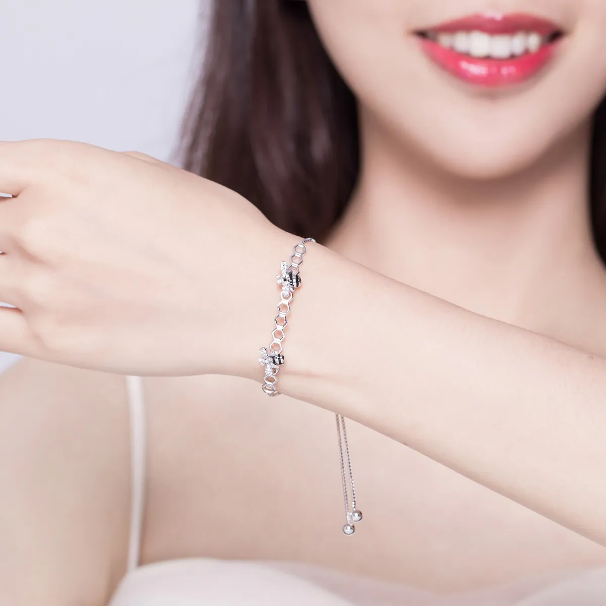 Pandora Style Silver Bee Hive Chain Slider Bracelet - SCB150