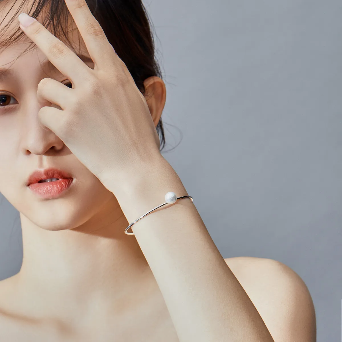 Pandora Style Silver Quiet Pearl Open Bangle - SCB168