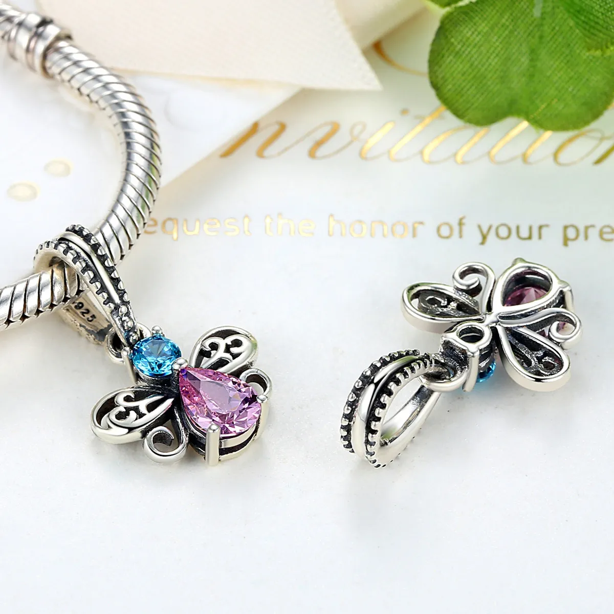 Pandora Style Silver Bee Dangle - SCC046