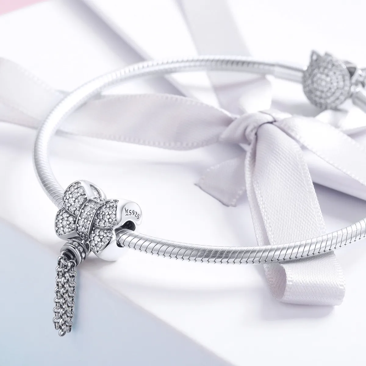 Pandora Style Silver Bowknot Dangle - SCC1016