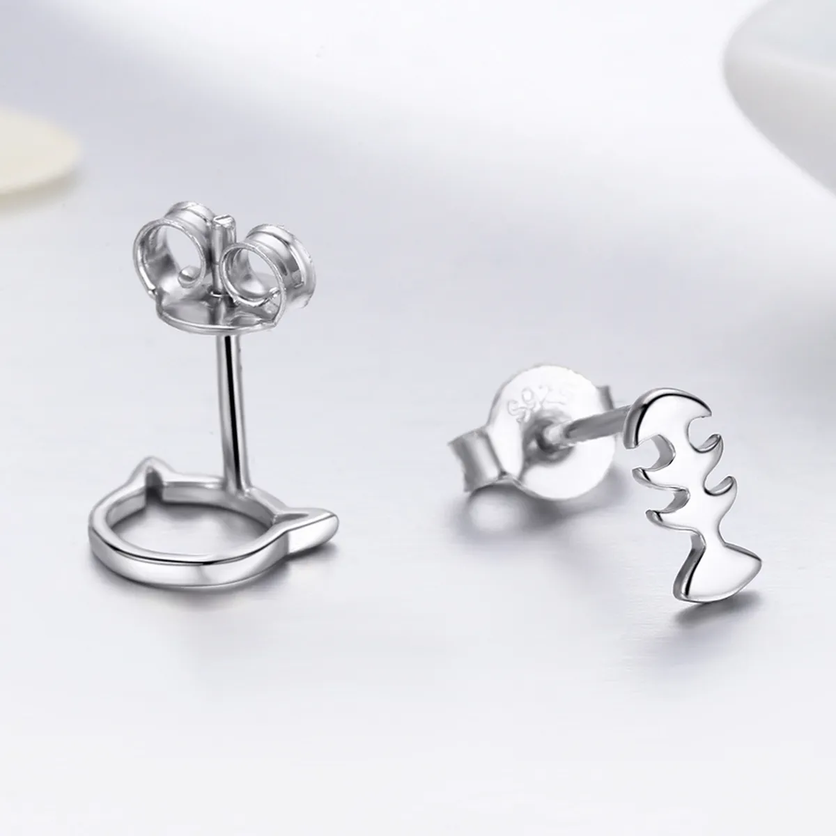 Pandora Style Silver Cat Love Stud Earrings - SCE128