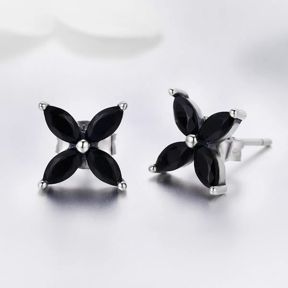Pandora Style Silver Modern Fashionable Flower Stud Earrings - SCE362