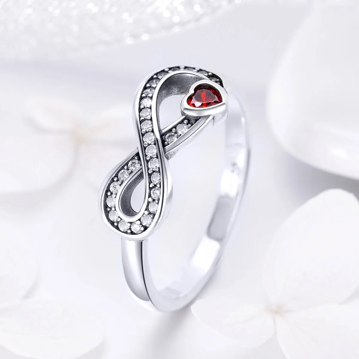 Silver pandora heart discount ring