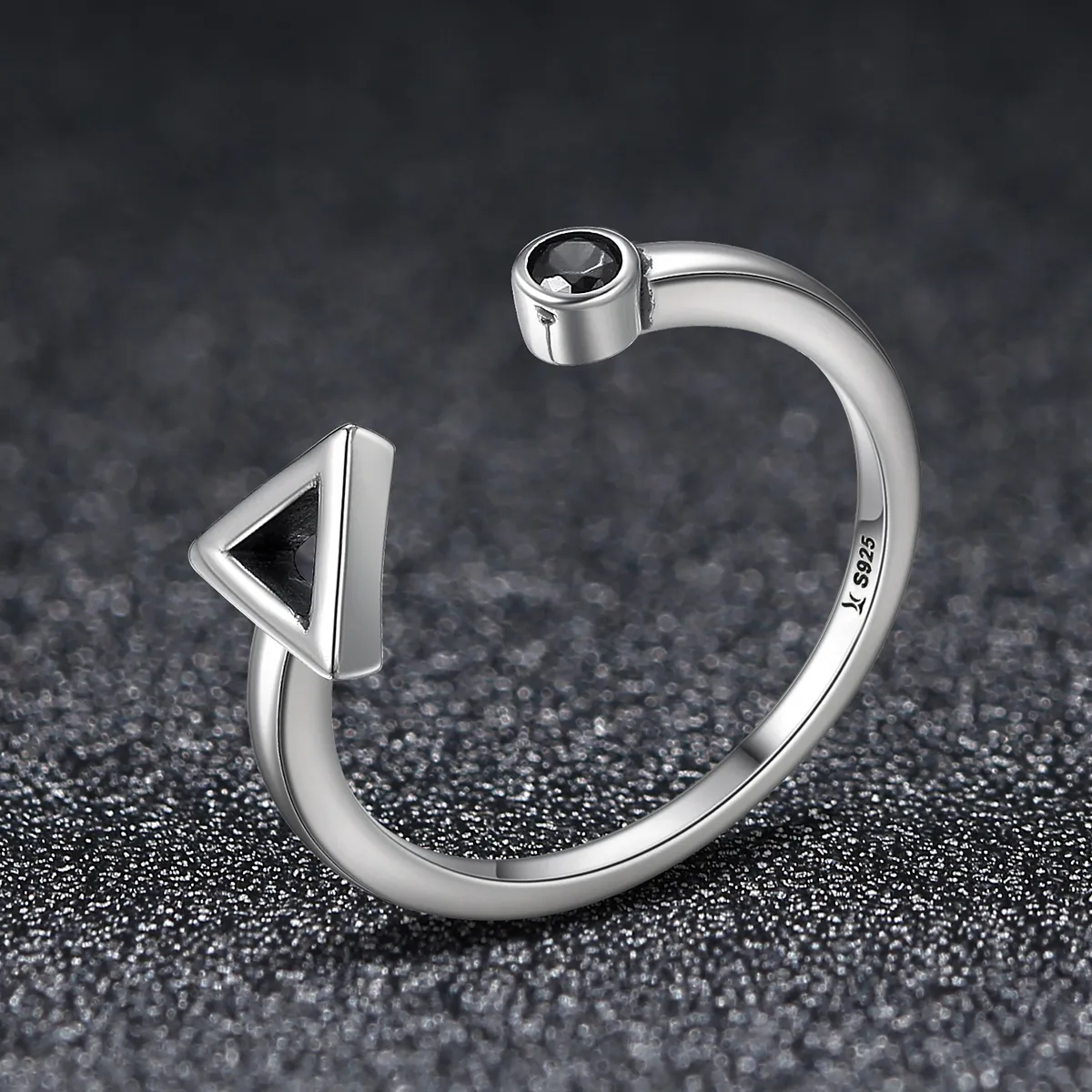 Pandora Style Silver Geometric Movement Ring - SCR144
